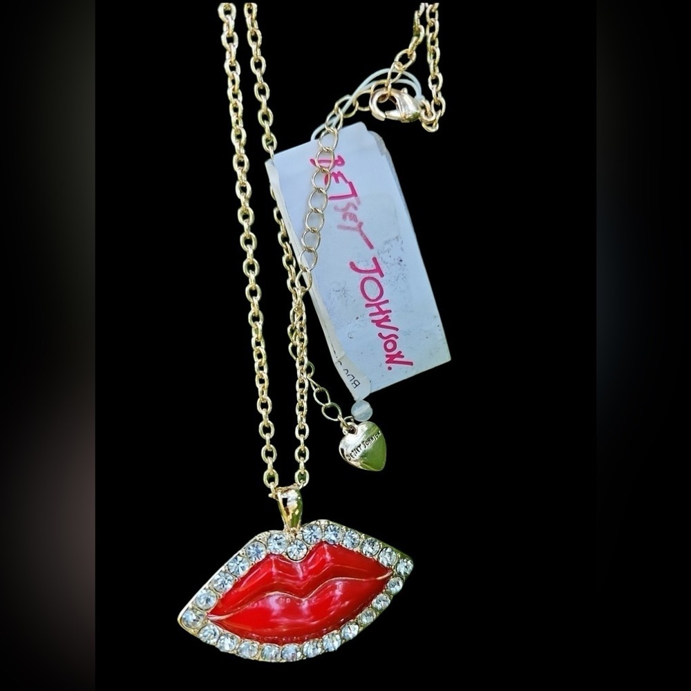 BETSEY JOHNSON Crystal-Circled Red Lips Smile Happy Sexy Chain Necklace NEW NWT